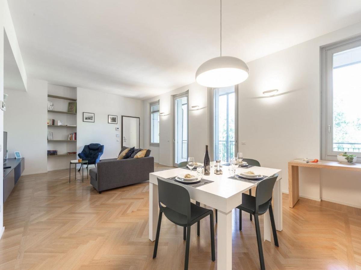 The Best Rent - Spacious Three-Bedroom Apartment With Terrace Milão Exterior foto